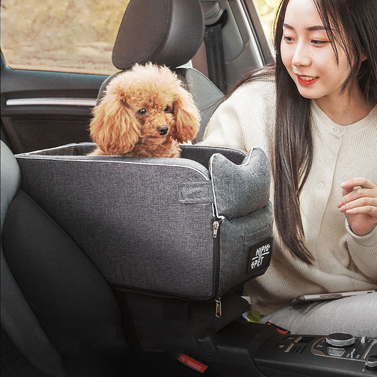 "Portable Dog and Cat Car Seat: The Perfect Travel Companion for Safety and Comfort – Protect Your Pets with This Stylish Travel Bed and Carrier for Hassle-Free Journeys and Adventures!"