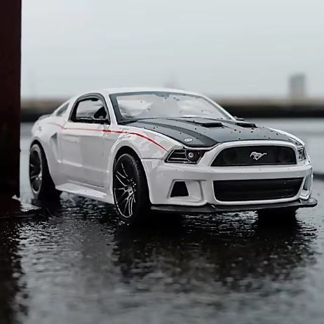 "1:24 Scale Ford Mustang GT Alloy Model Car – Original Simulation Supercar Toy, Static Decoration, Force-Controlled, No Electric, Available in White or Blue/White Gift Box – Perfect for Youth (15-35 Years Old)"