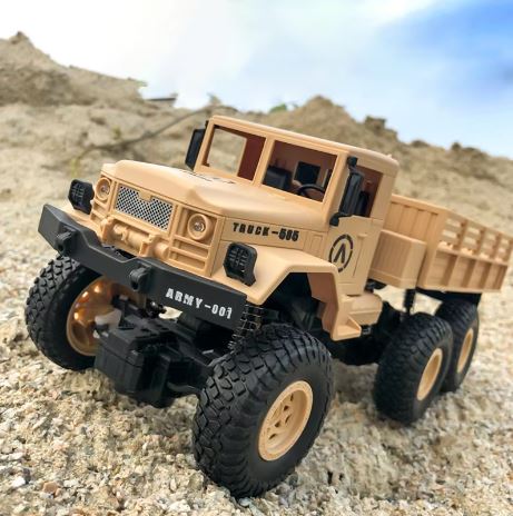 "Wireless Six-Wheel Remote Control Military Truck Off-Road Climbing Vehicle 1:16 Scale RC Crawler with 2.4G Technology, 6WD Suspension, 15Km/h Speed - Ideal Gift for Boys, Ready-to-Run (RTR) RC Car"